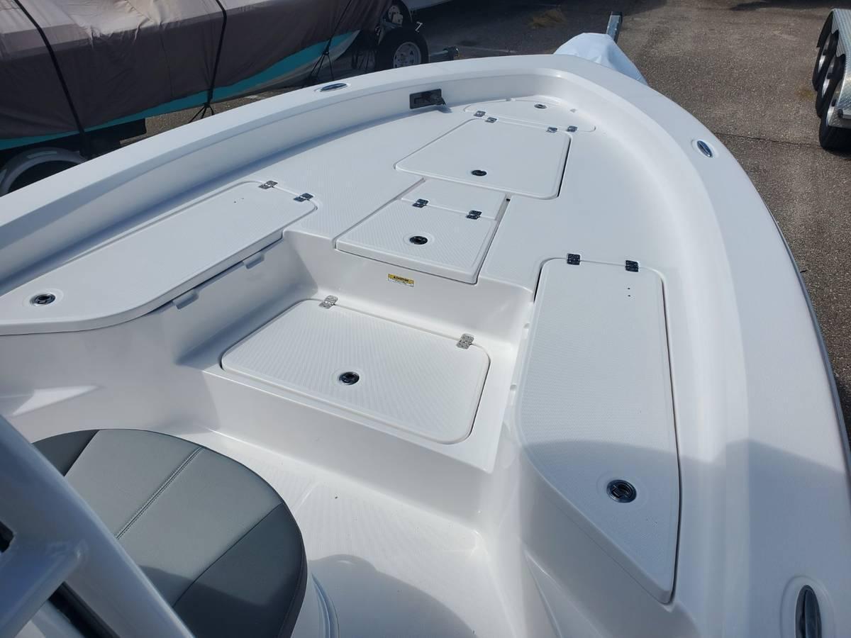Slide: The Image of Aquasport 230 Pro Bay 2022 - 9