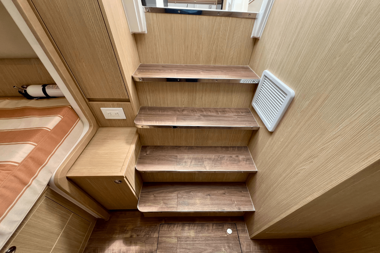 Slide: The Image of Aquila 36 2022 - 49