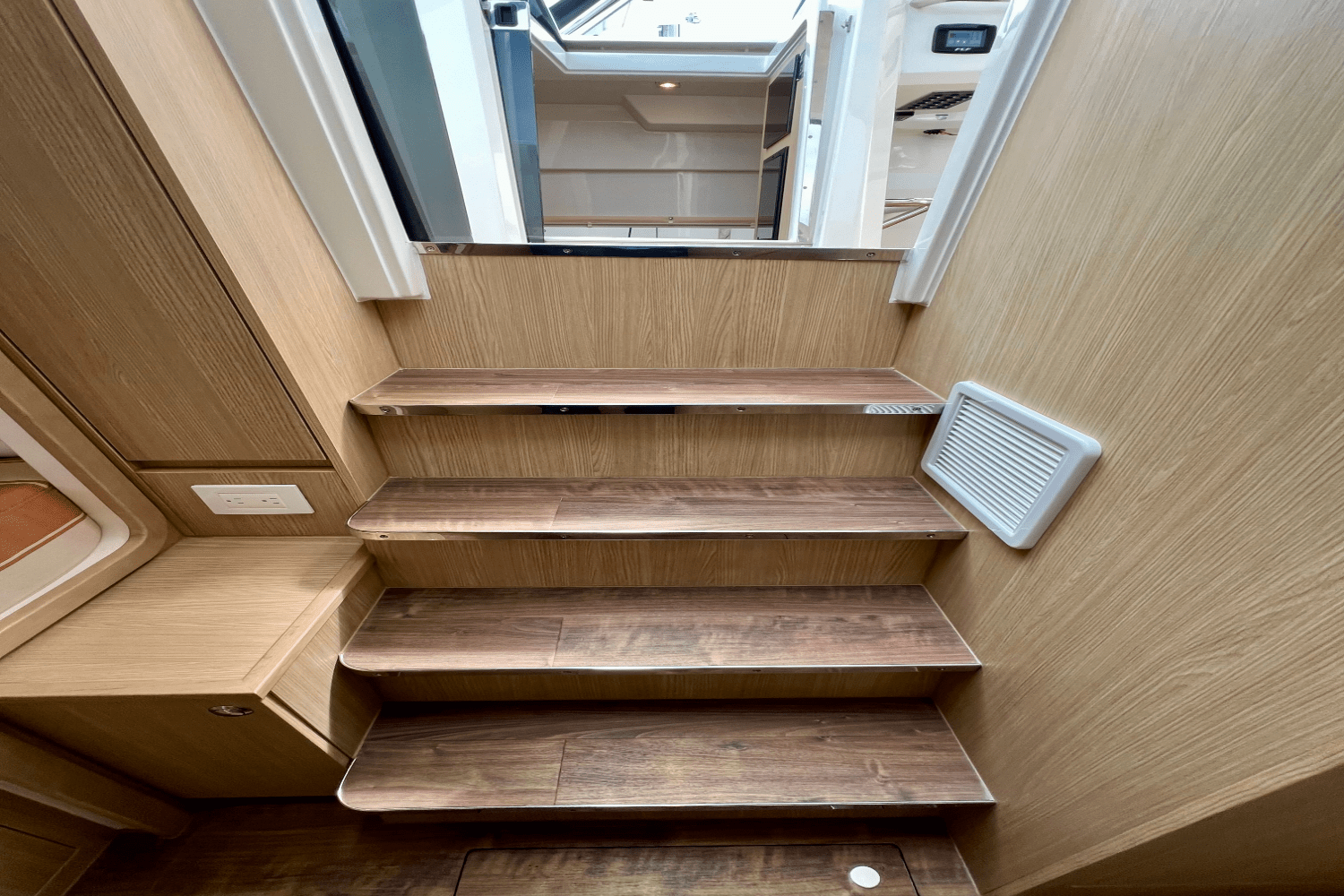 Slide: The Image of Aquila 36 2022 - 50