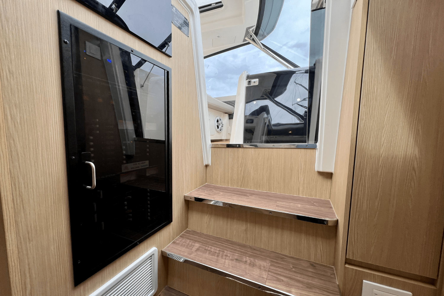 Slide: The Image of Aquila 36 2022 - 56