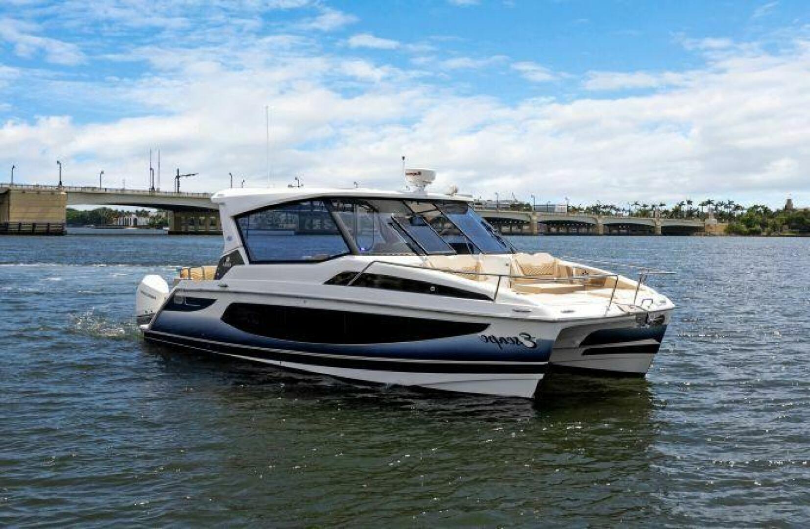 Slide: The Image of ESCAPE, 36' Aquila 2022 - 5402718