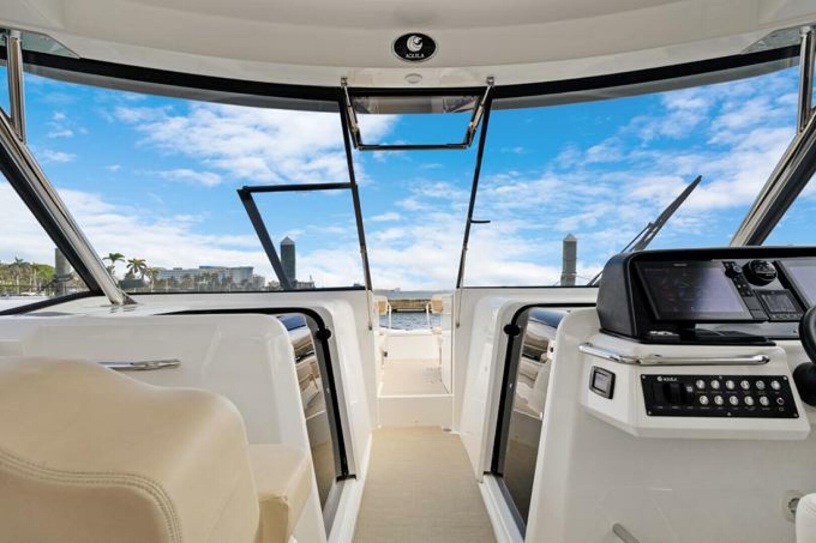 Slide: The Image of Aquila 36 Sport 2022 - 5402077