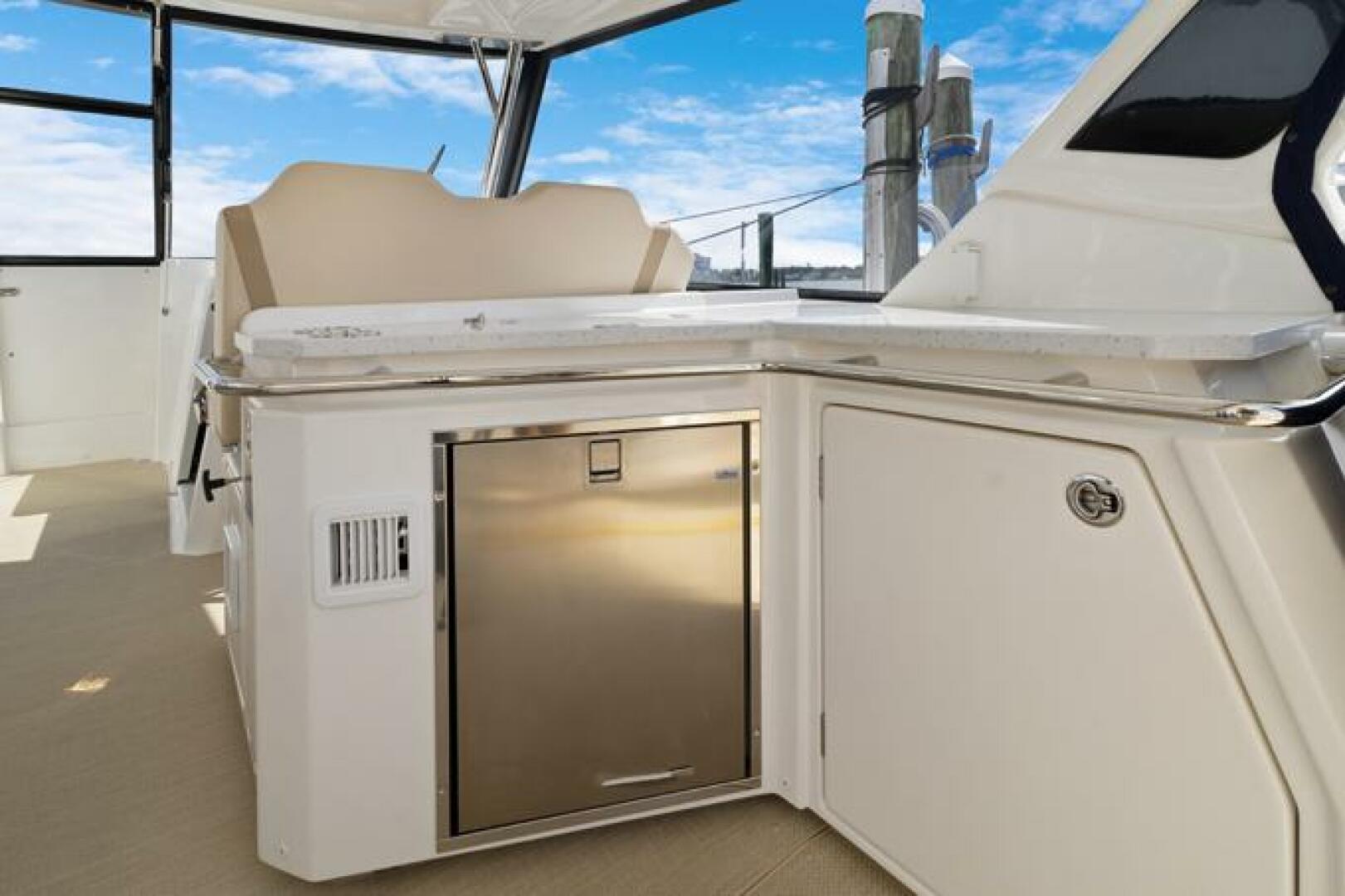 Slide: The Image of Aquila 36 Sport 2022 - 5402090