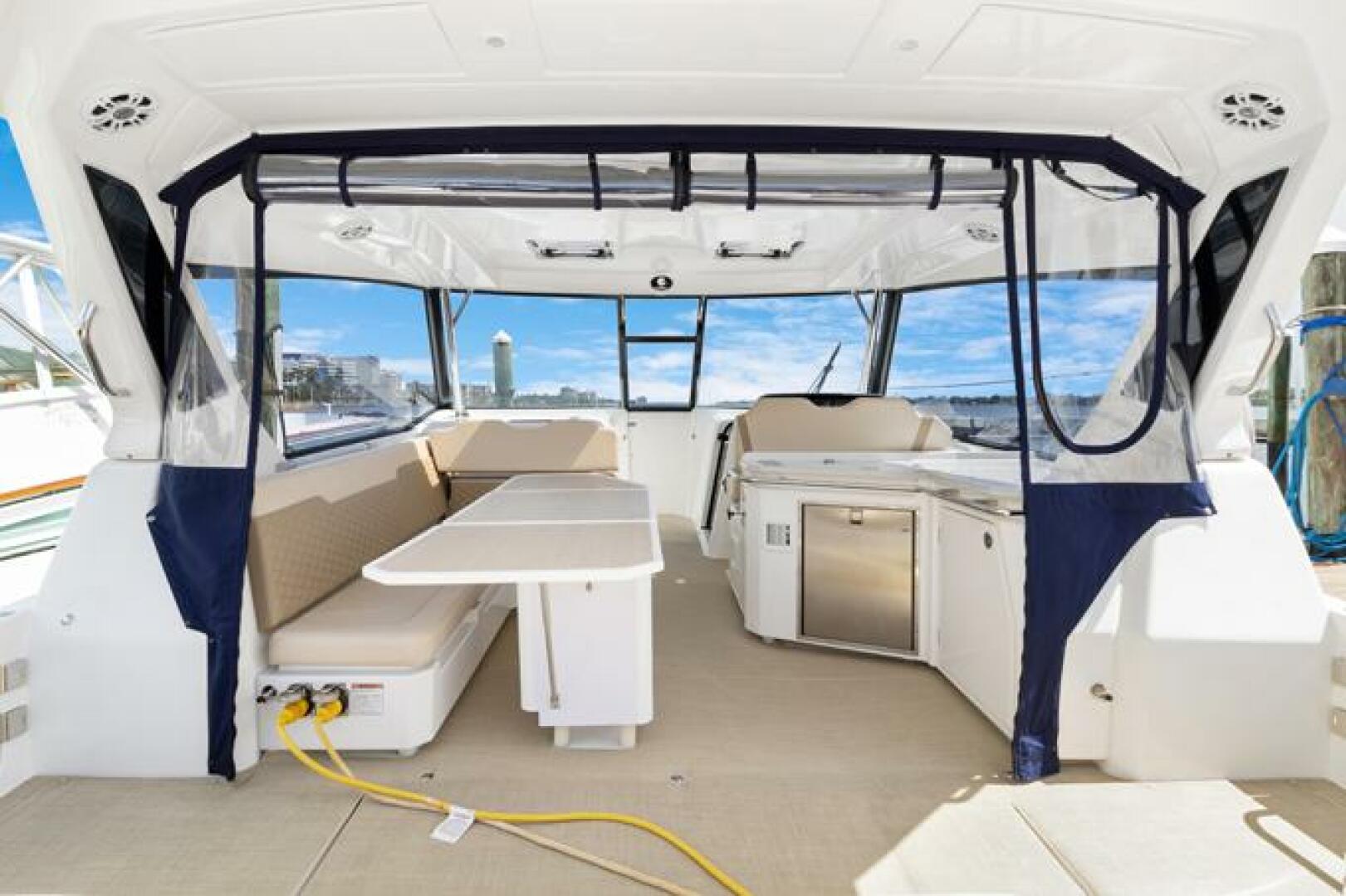Slide: The Image of Aquila 36 Sport 2022 - 5402098