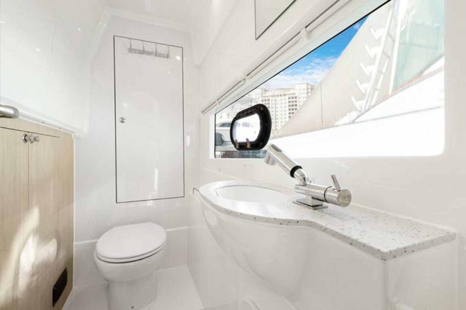 Slide: The Image of Aquila 36 Sport 2022 - 5402069