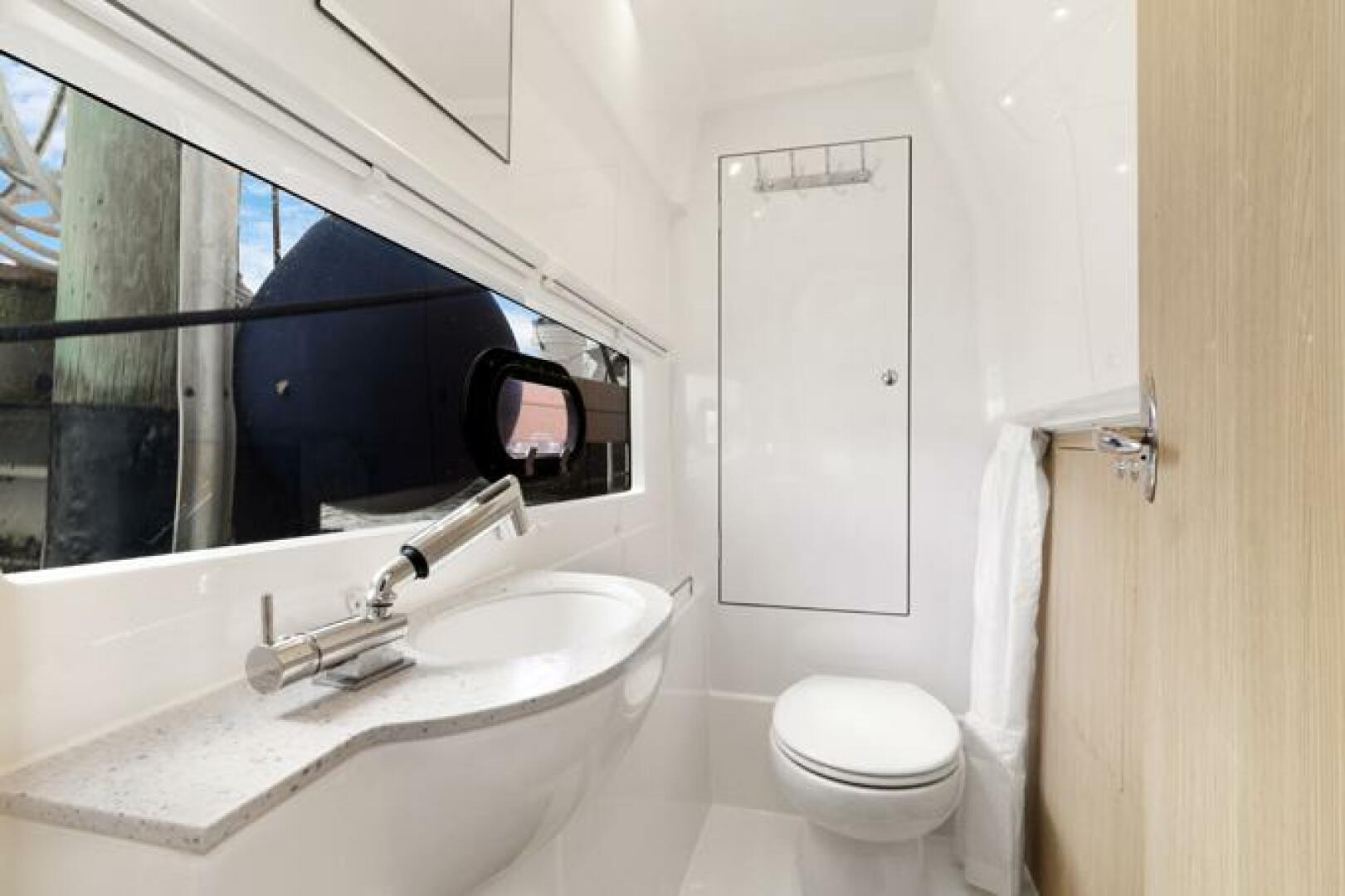Slide: The Image of Aquila 36 Sport 2022 - 5402075