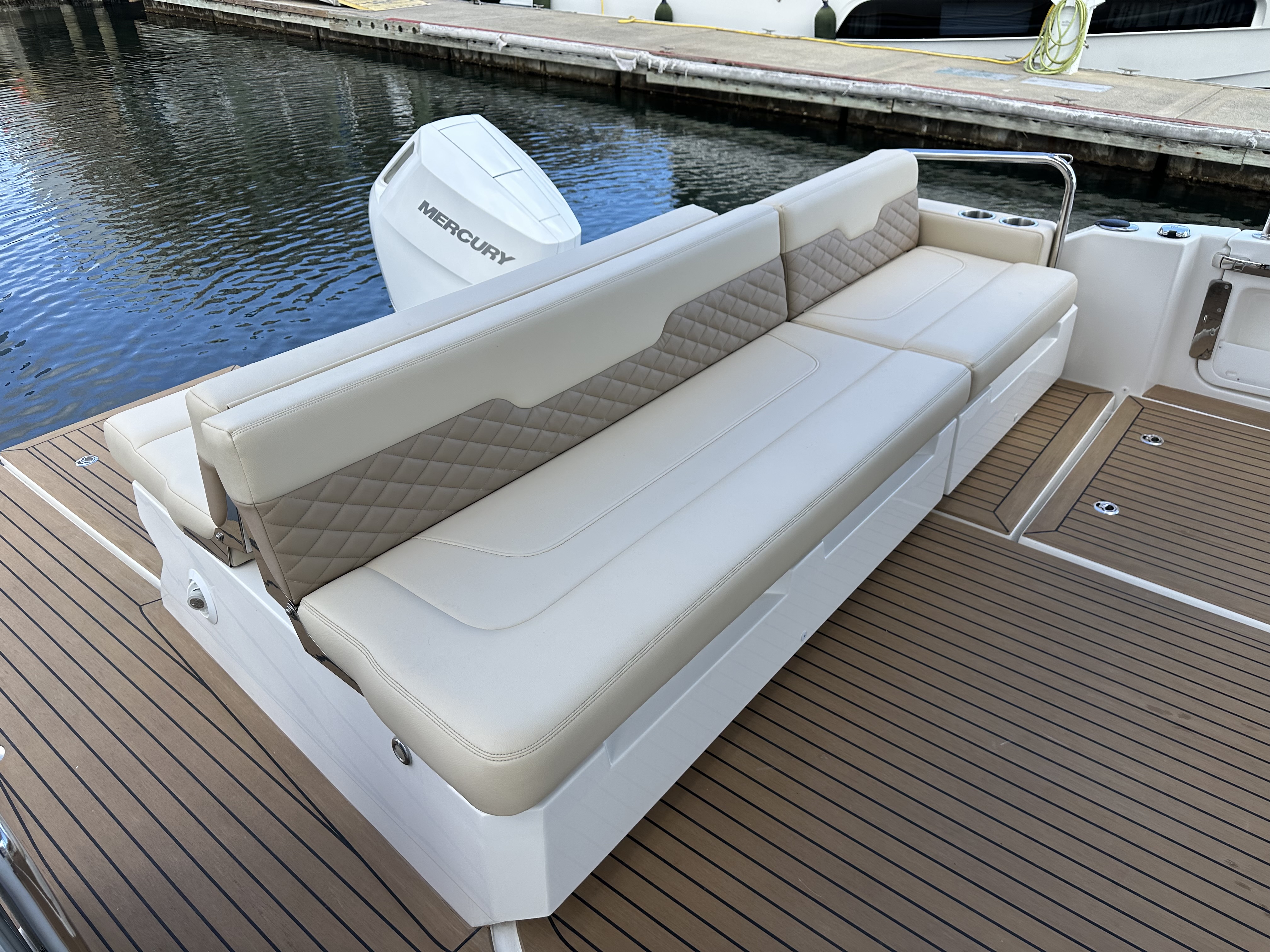 Slide: The Image of Aquila 36 Sport 2025 - 13