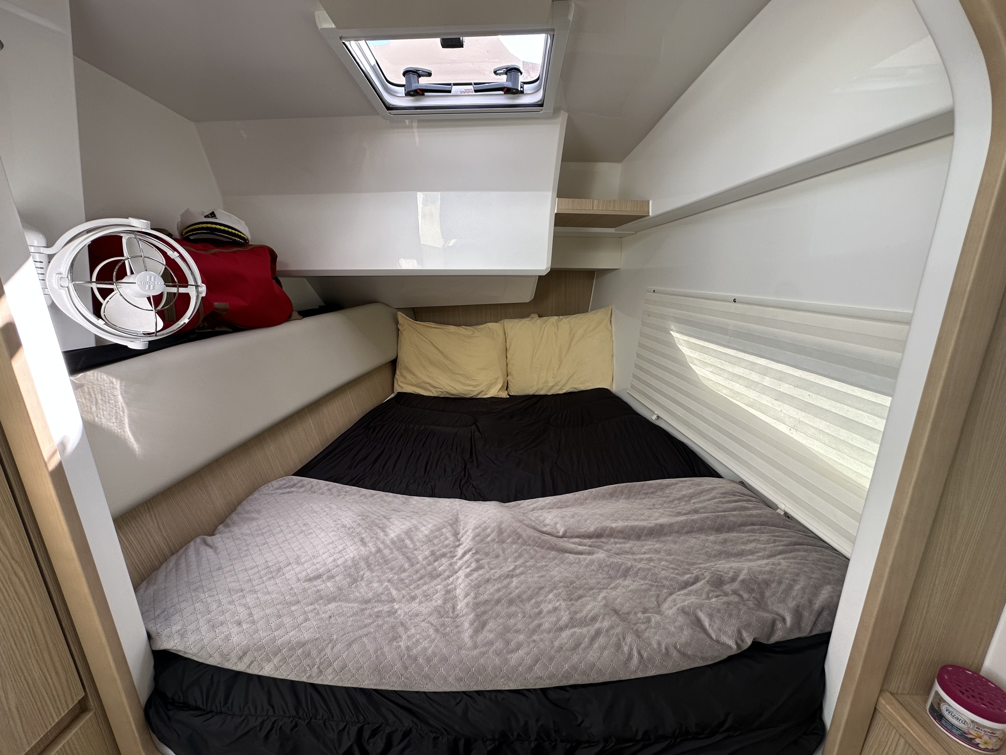 Slide: The Image of Aquila 36 Sport 2025 - 32