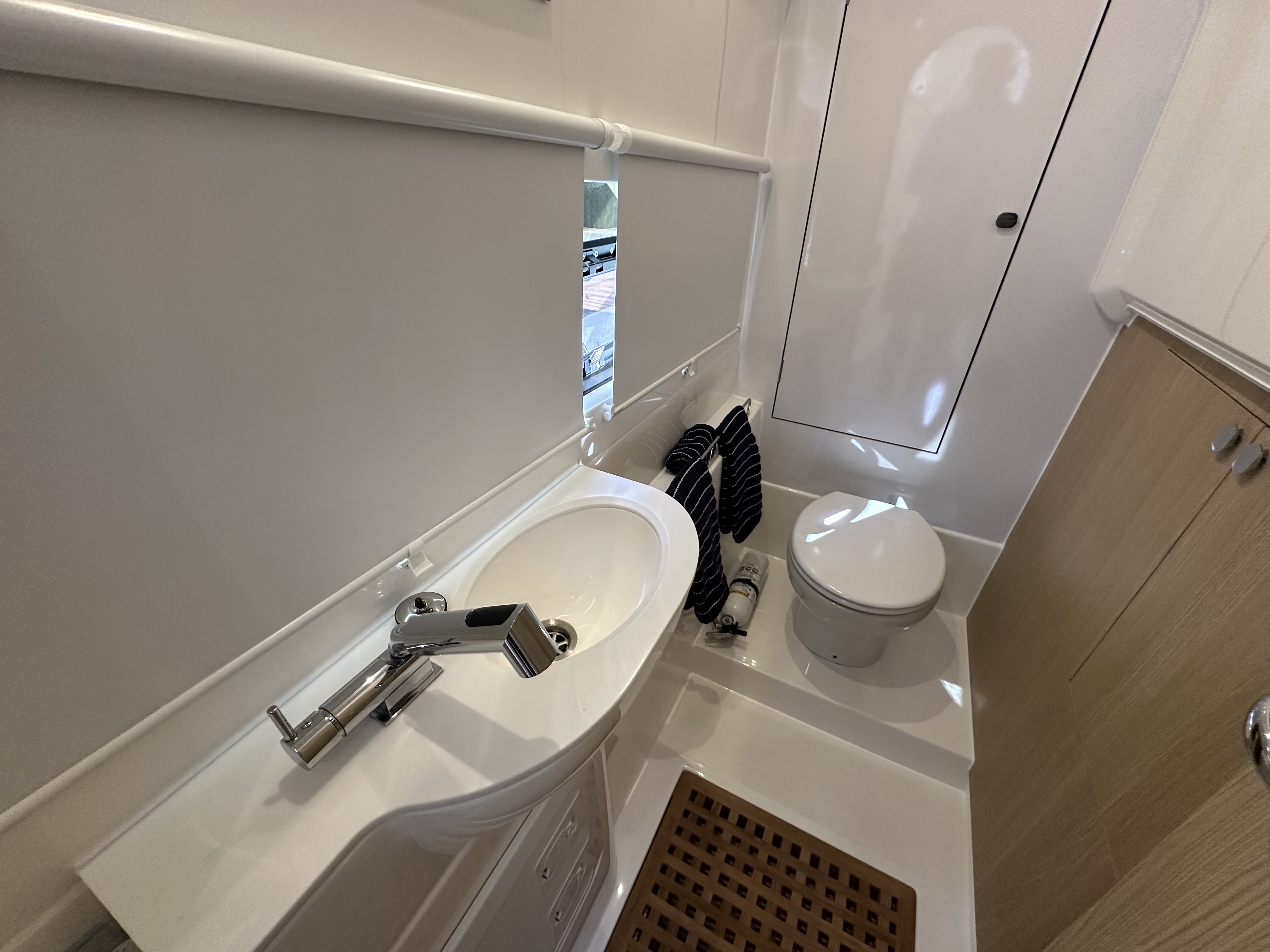 Slide: The Image of Aquila 36 Sport 2025 - 35