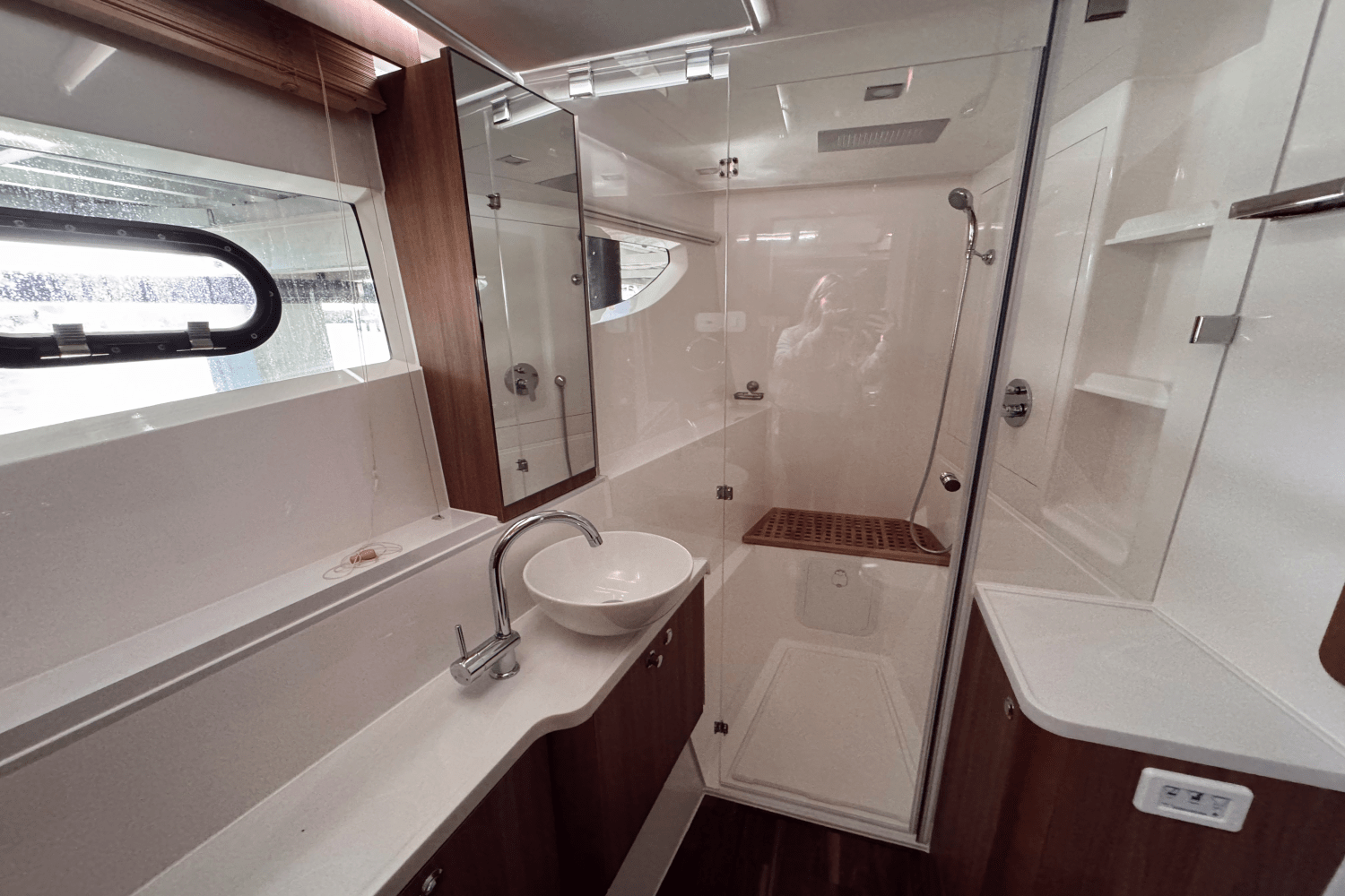 Slide: The Image of Aquila 42 Yacht 2025 - 28