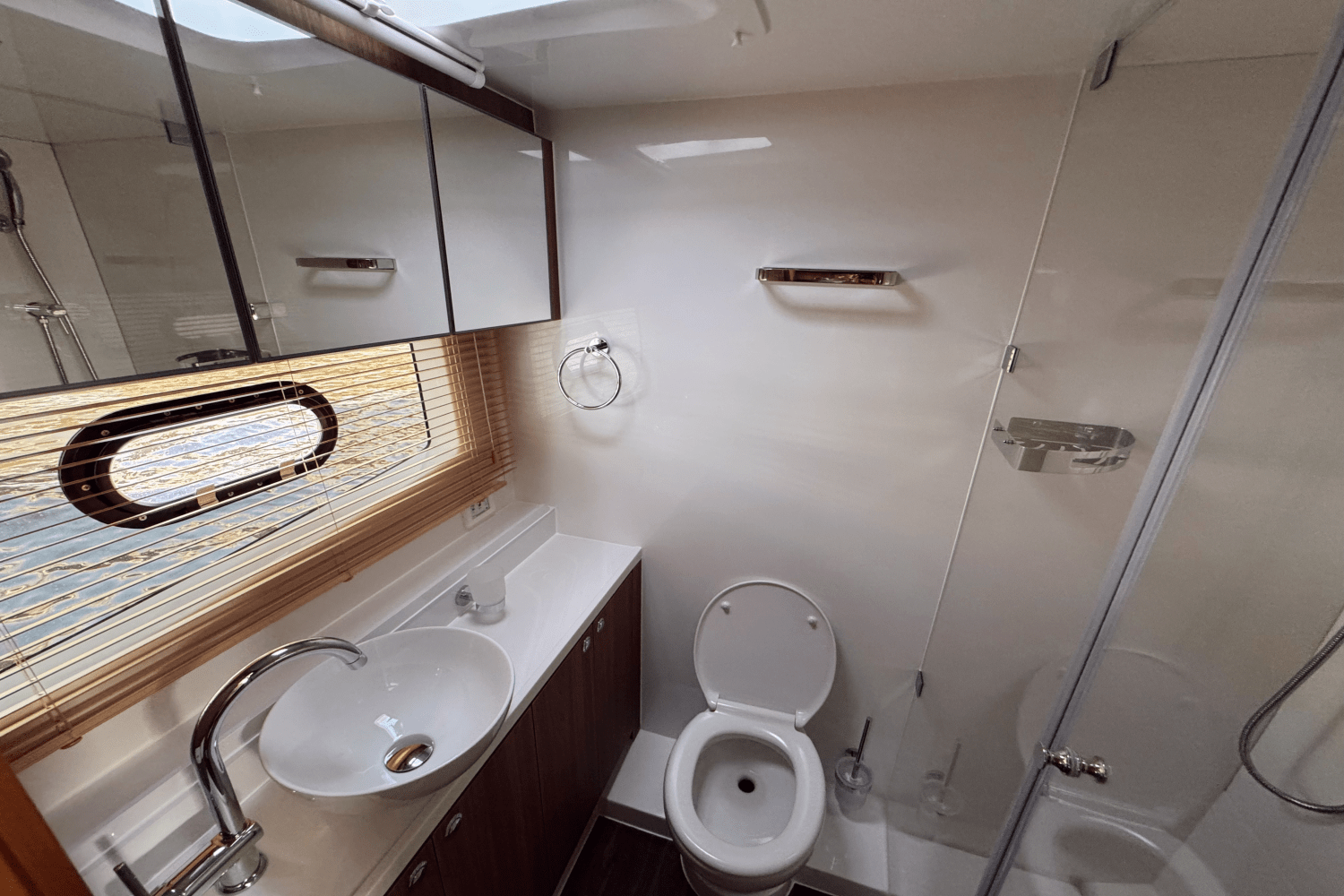 Slide: The Image of Aquila 42 Yacht 2025 - 31