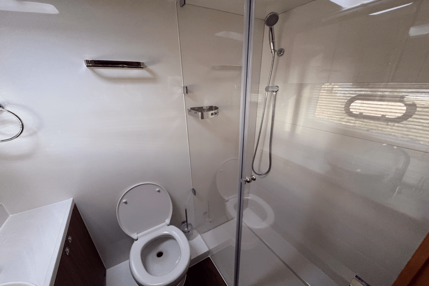 Slide: The Image of Aquila 42 Yacht 2025 - 32