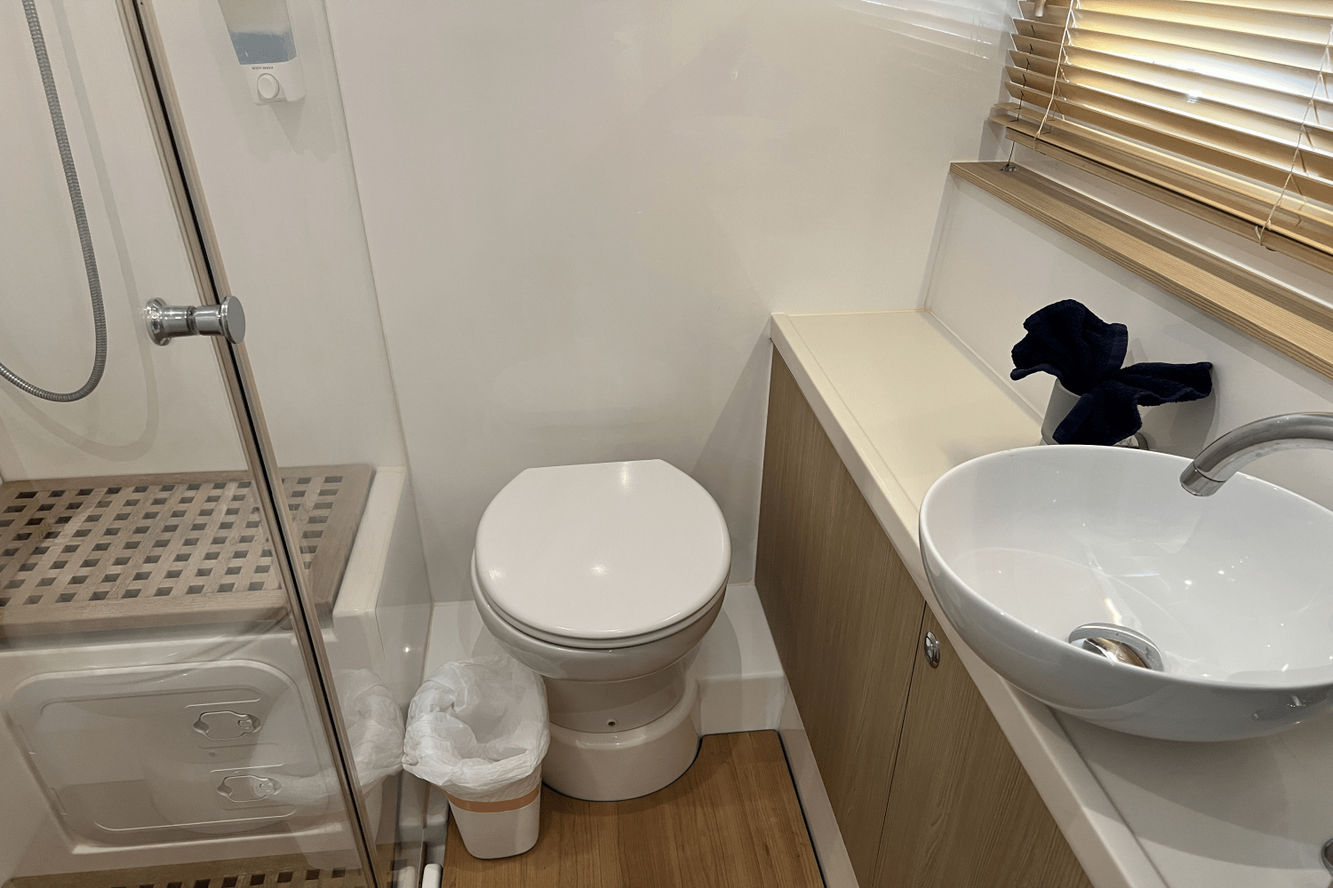 Slide: The Image of Aquila 44 2021 - 15