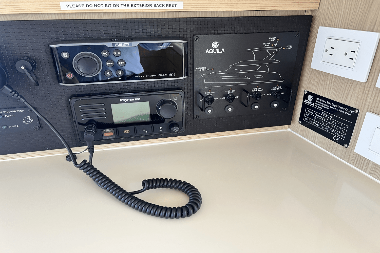 Slide: The Image of Aquila 44 2021 - 7