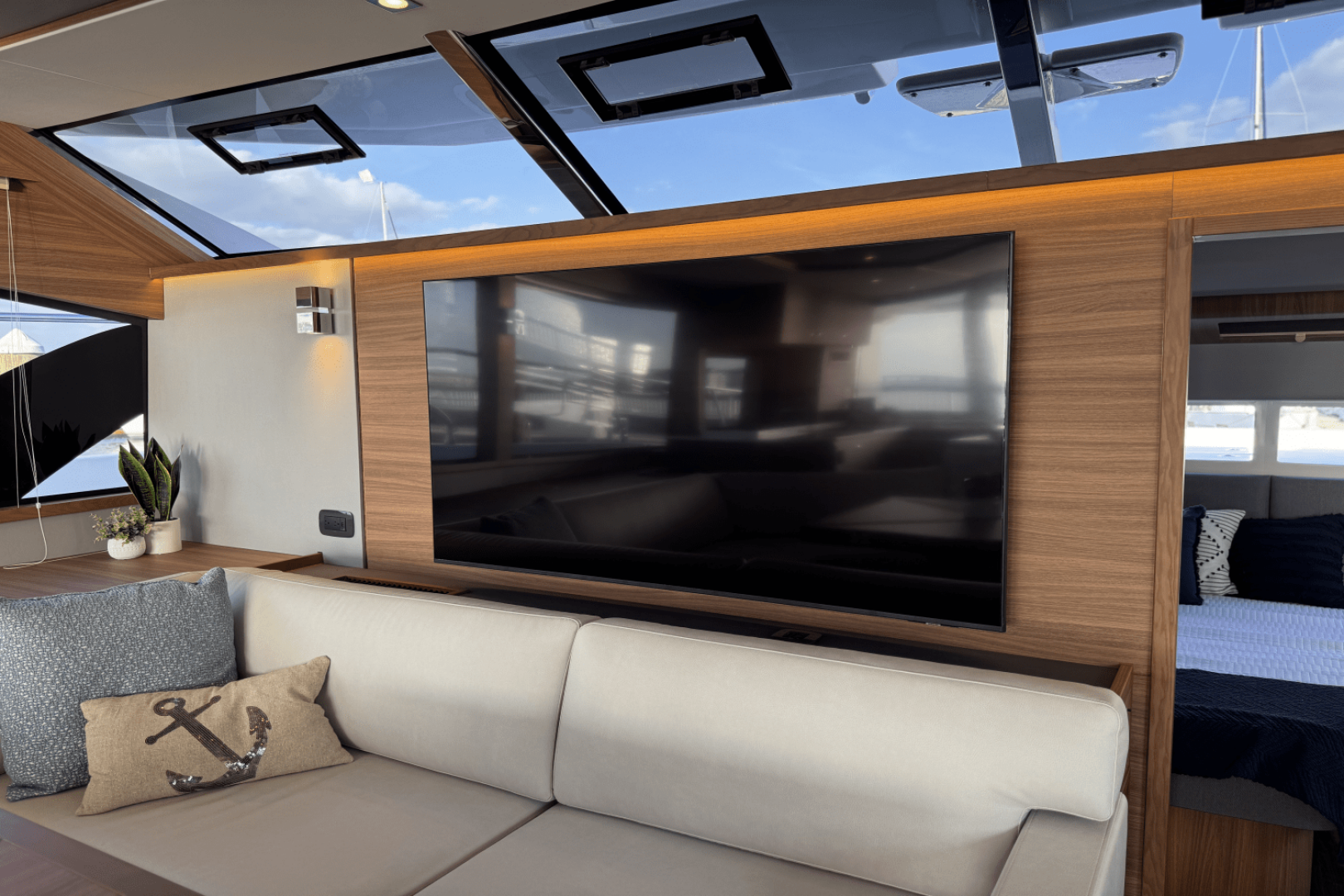 Slide: The Image of Aquila 54 Yacht 2025 - 5045569