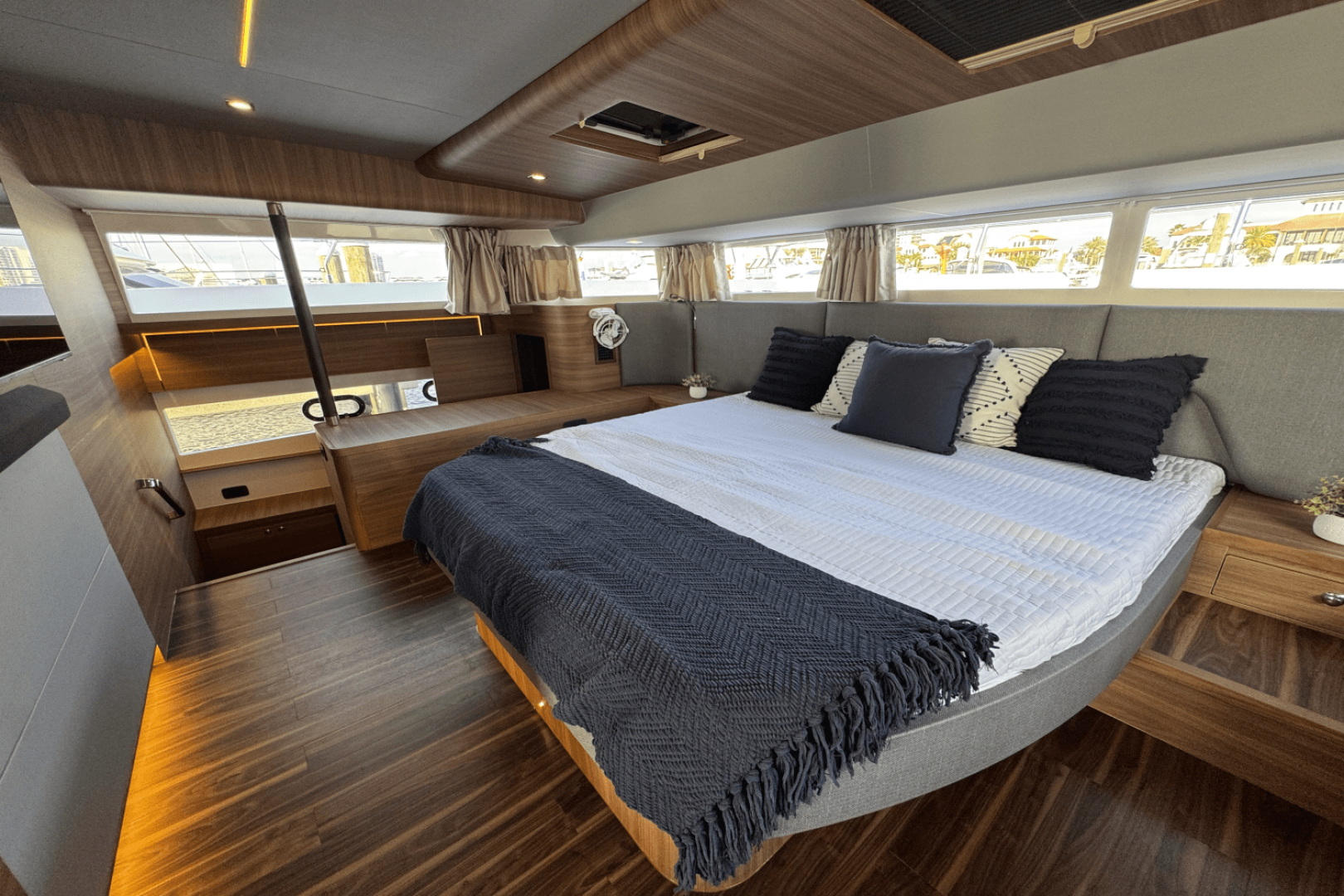 Slide: The Image of Aquila 54 Yacht 2025 - 5045571