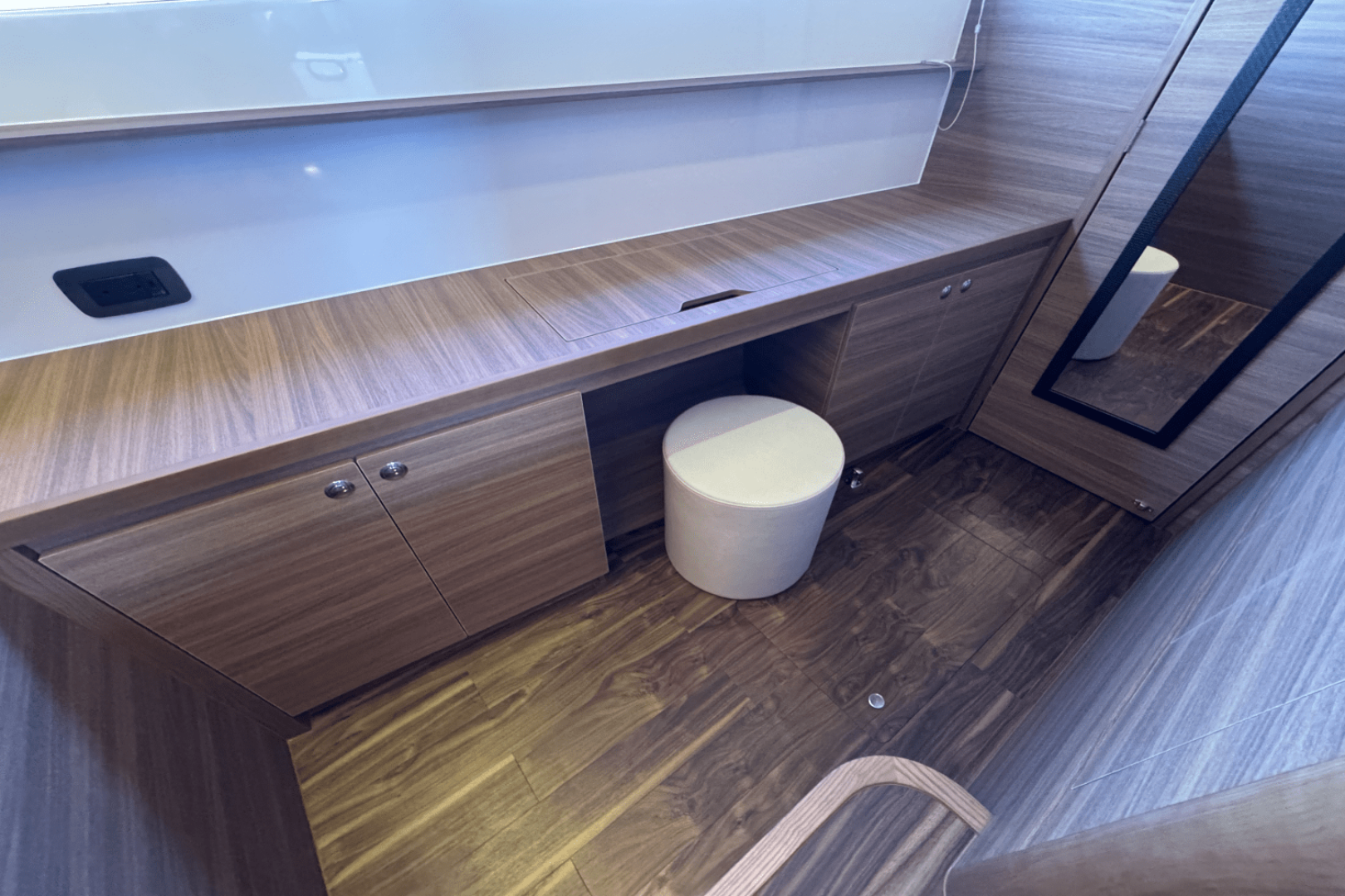 Slide: The Image of Aquila 54 Yacht 2025 - 5045577