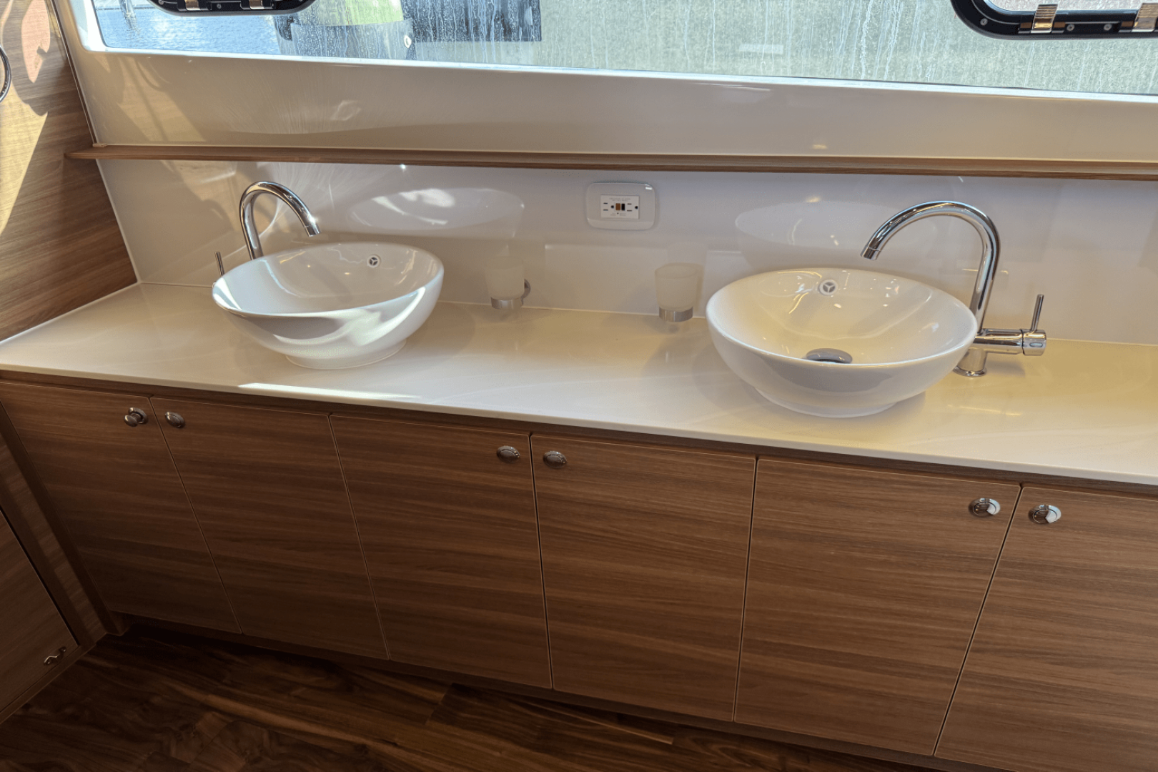 Slide: The Image of Aquila 54 Yacht 2025 - 5045580