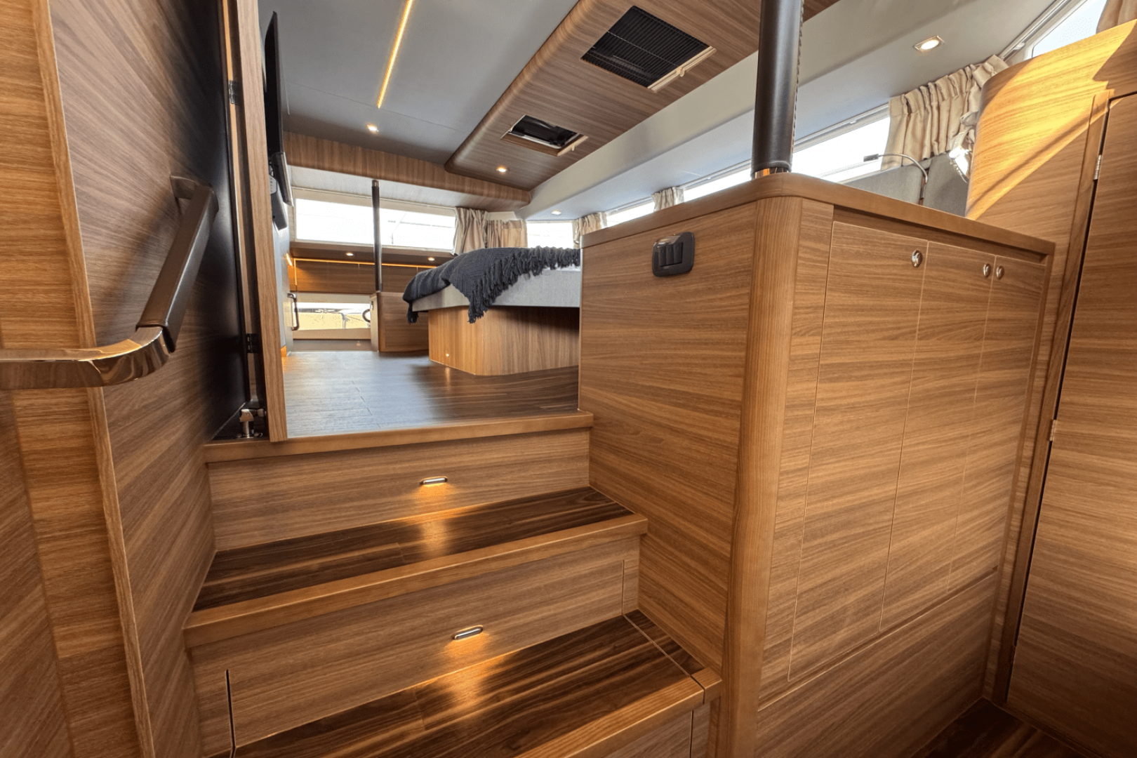 Slide: The Image of Aquila 54 Yacht 2025 - 5045583