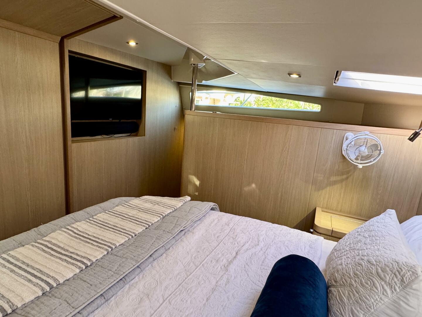 Slide: The Image of Aquila Power Catamaran 2022 - 5074967