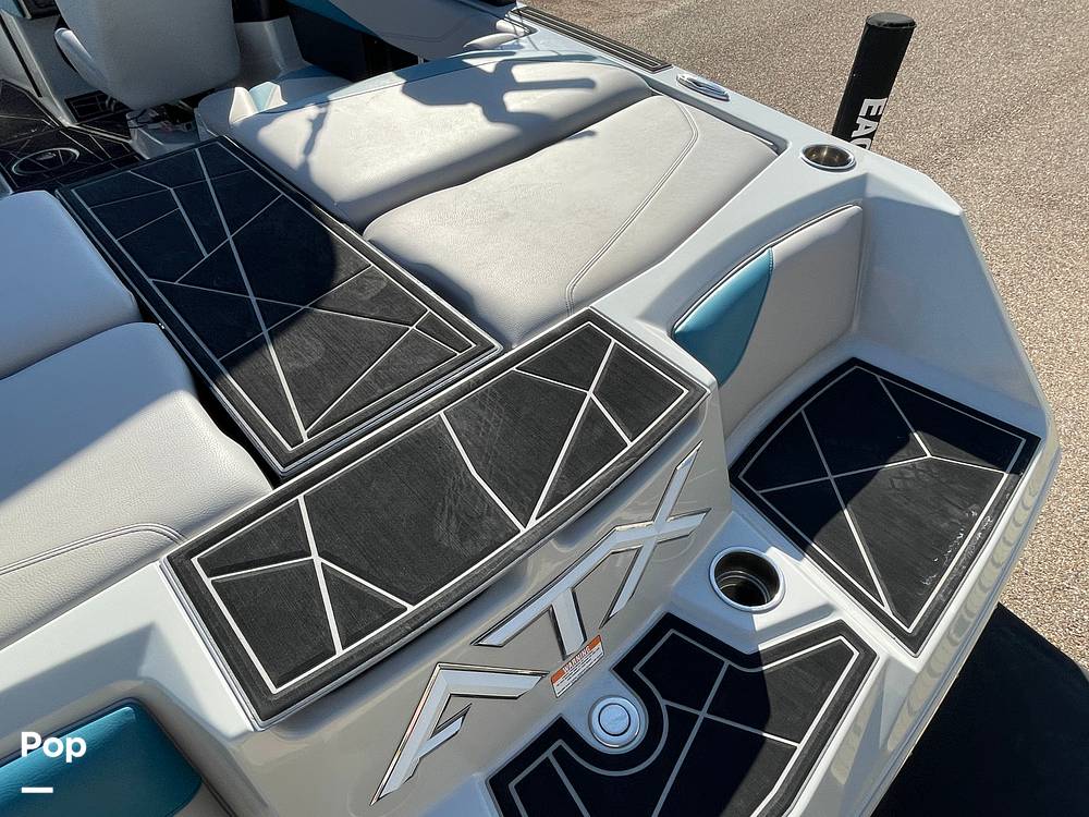 Slide: The Image of Transom Seating/swim Platform - 37