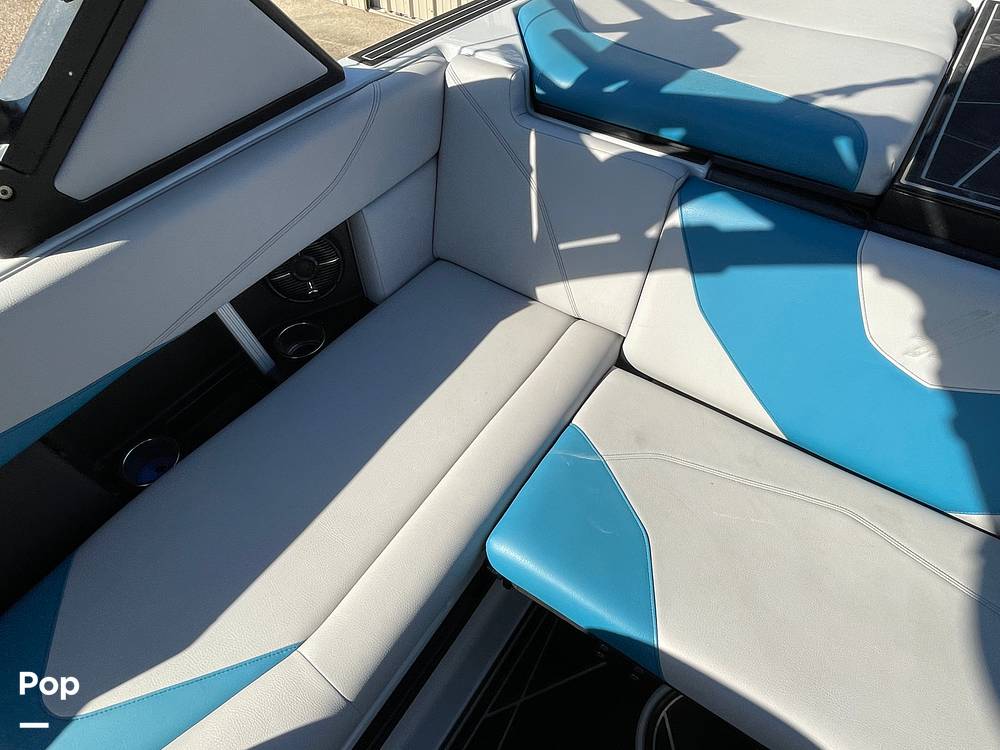 Slide: The Image of Passenger Seating With Storage - 42
