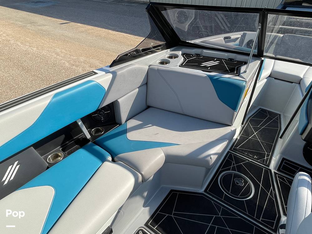 Slide: The Image of Passenger Seating With Storage - 58