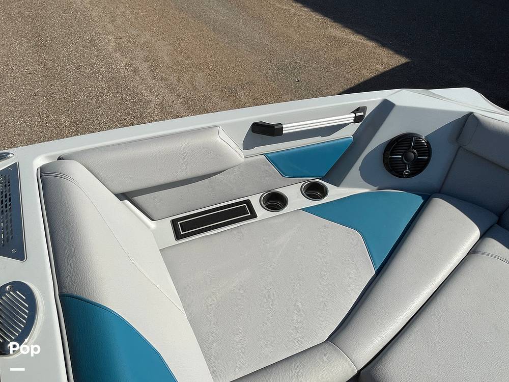 Slide: The Image of Bow Passenger Seating With Storage - 70