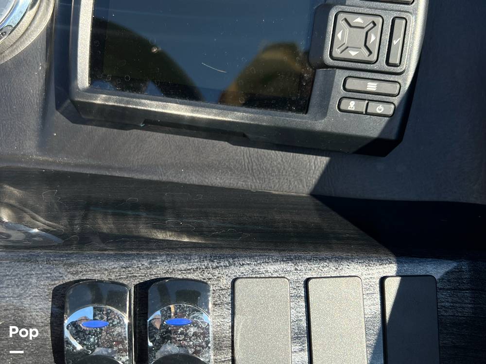 Slide: The Image of Avalon Catalina Platinum Entertainer 2585 2021 - 15190041