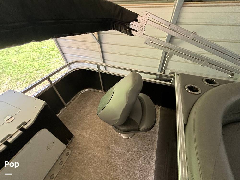 Slide: The Image of Avalon Venture 2080 FNC 2020 - 14373283