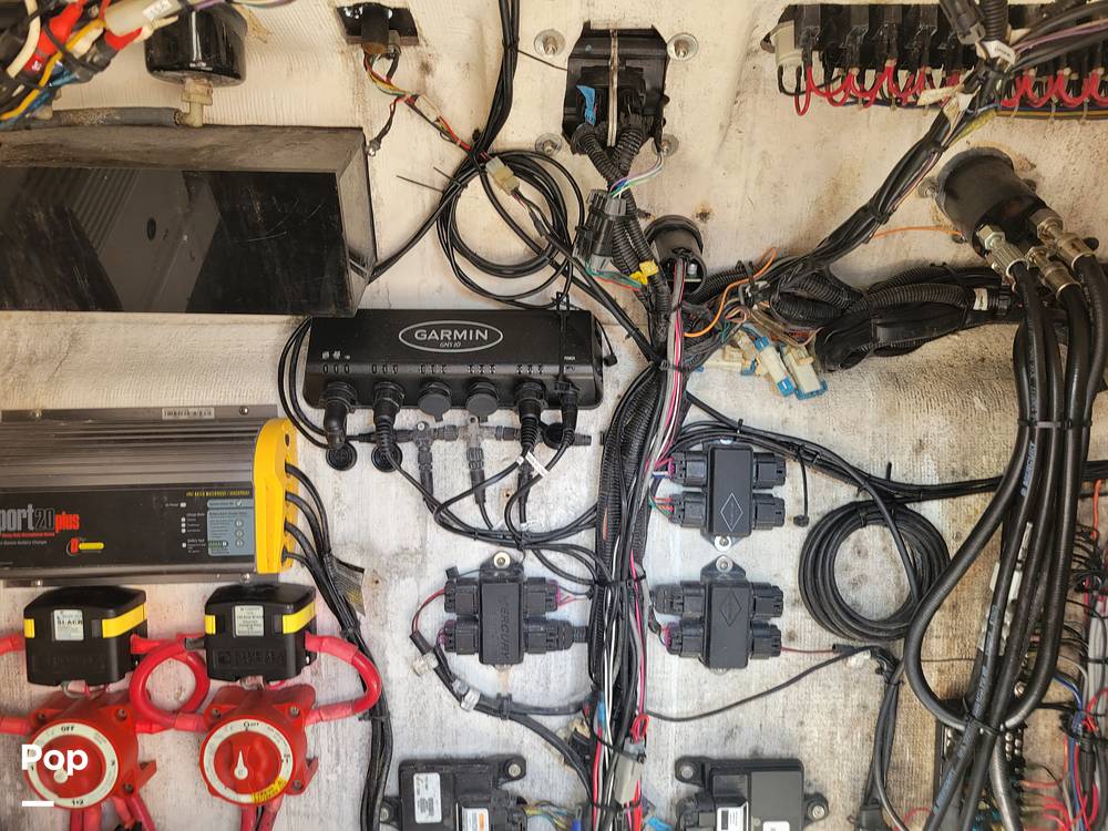 Slide: The Image of Avanti 33 2008 - 12108373