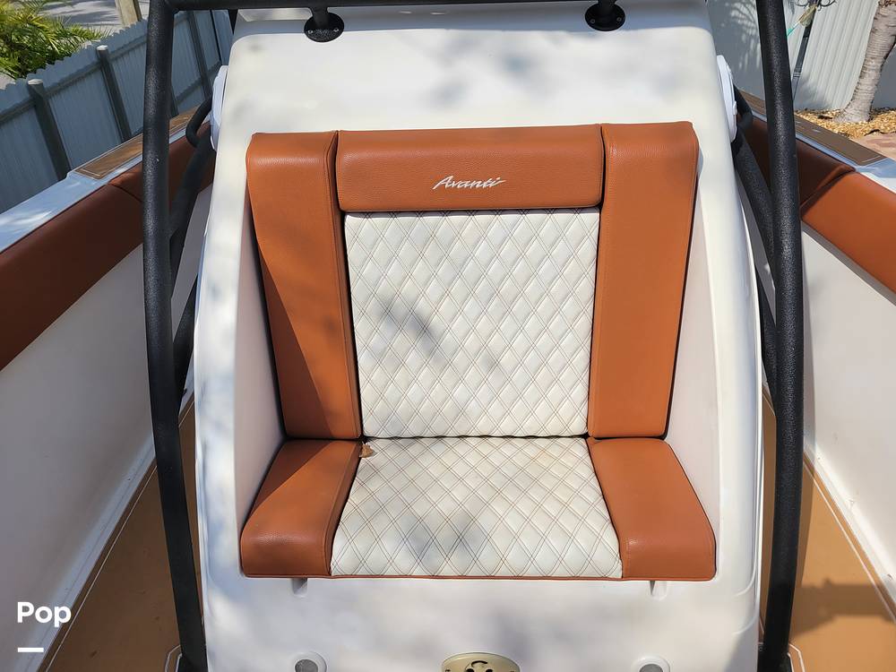 Slide: The Image of Avanti 33 2008 - 12108390