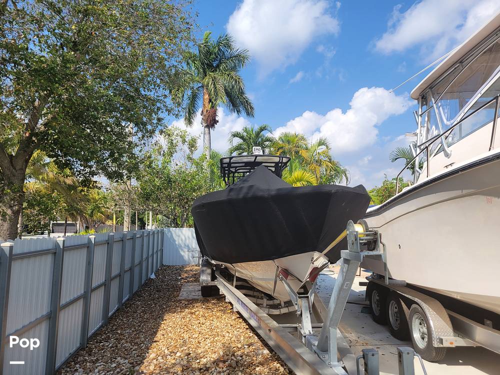 Slide: The Image of Avanti 33 2008 - 12108408