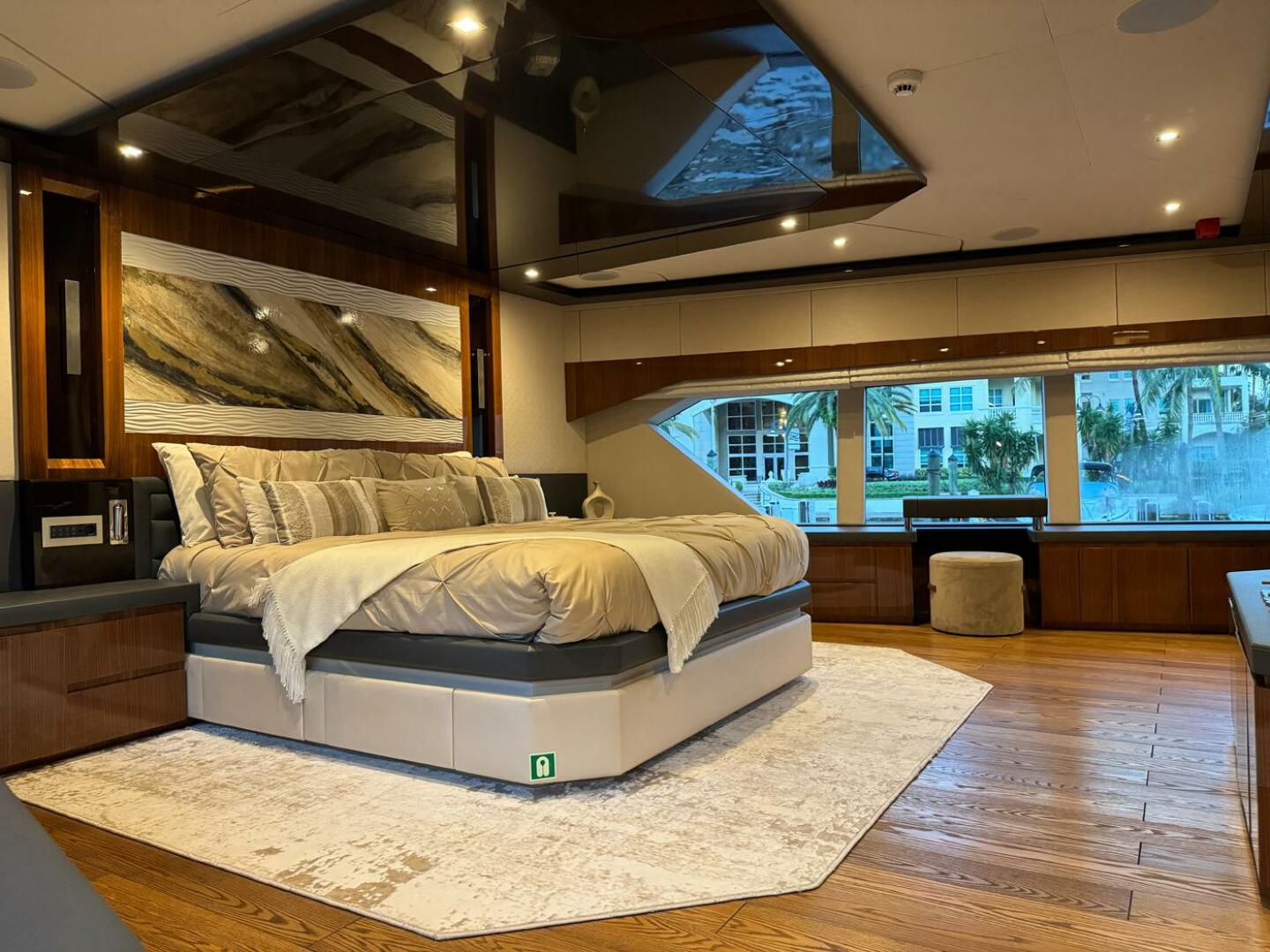 Slide: The Image of Master Suite - 4720689