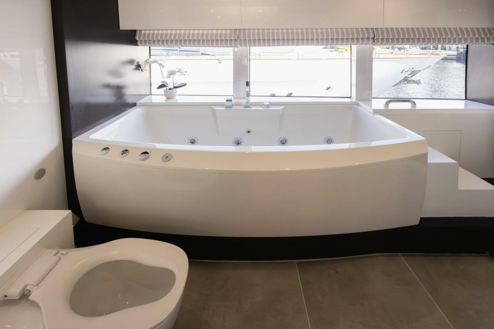 Slide: The Image of Master Bath - 4720696