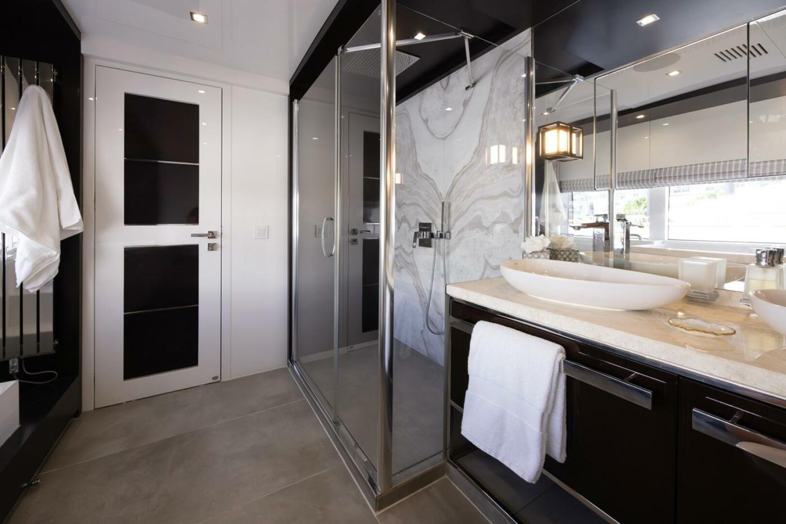 Slide: The Image of Master Bath - 4720697