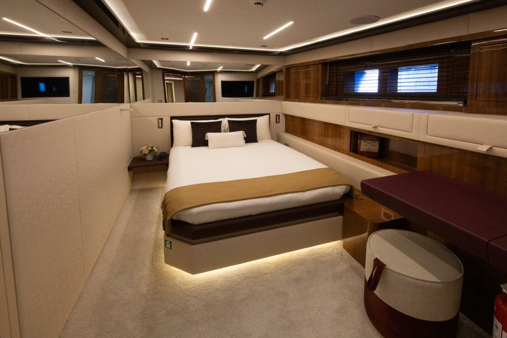 Slide: The Image of Port Double Size Cabin - 4720711