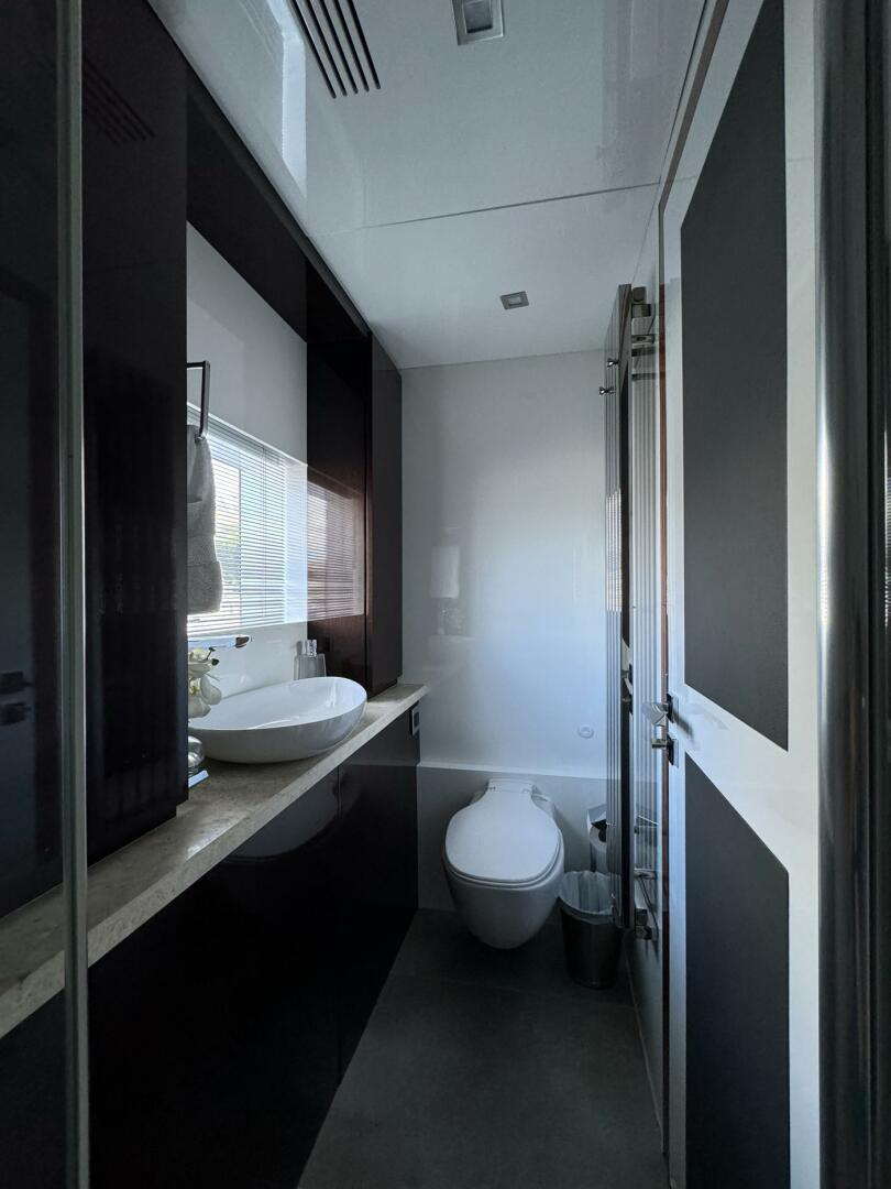 Slide: The Image of Day Head And Shower - 4720726