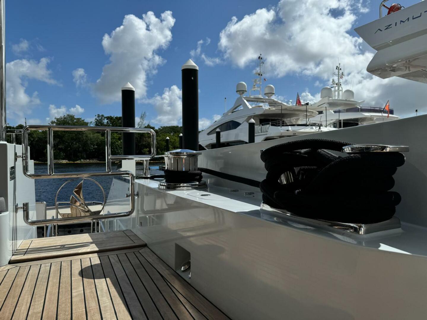Slide: The Image of Aft Deck To Swim Platform - 4720892