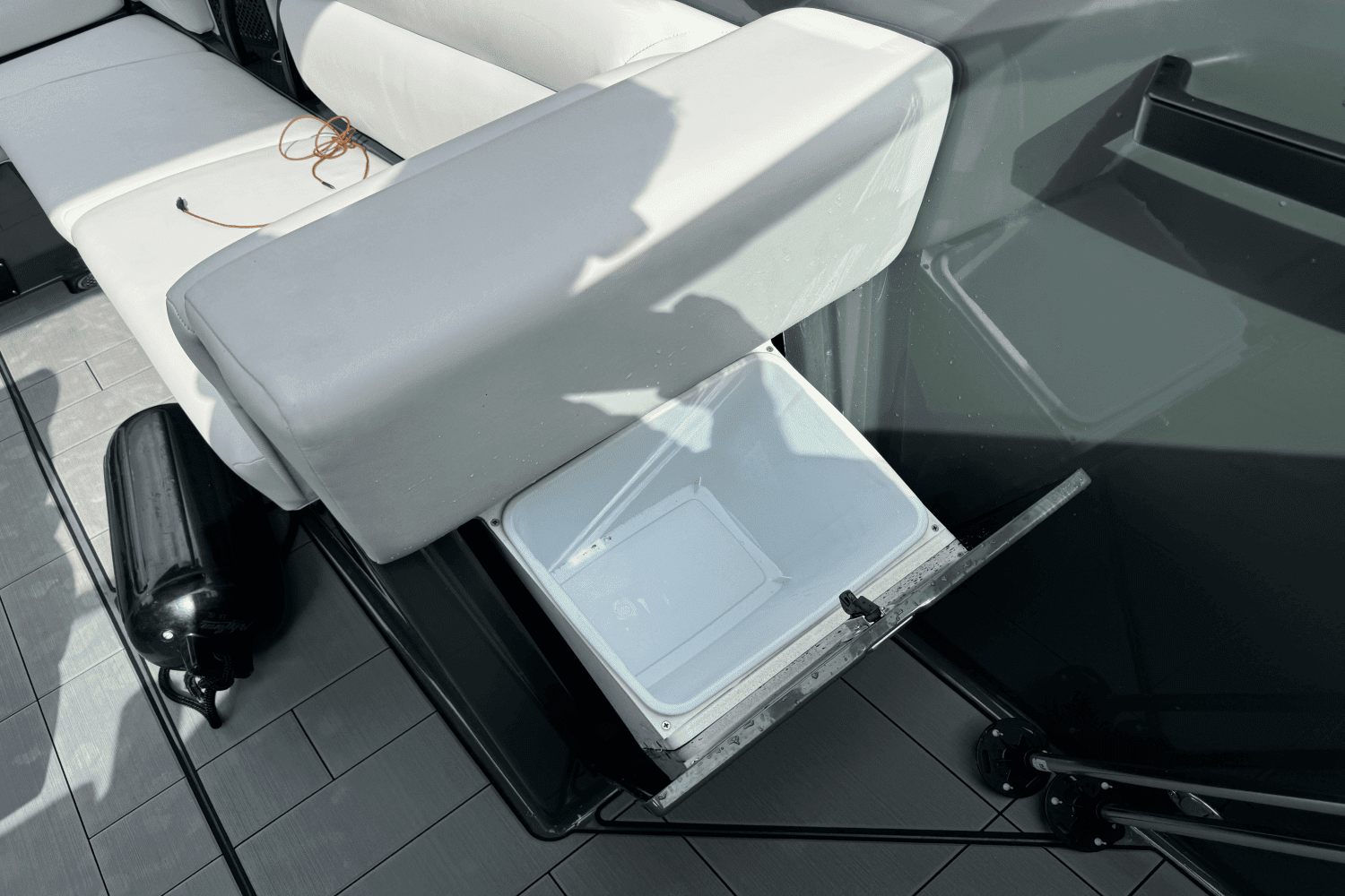 Slide: The Image of Aviara AV 32 2020 - 17