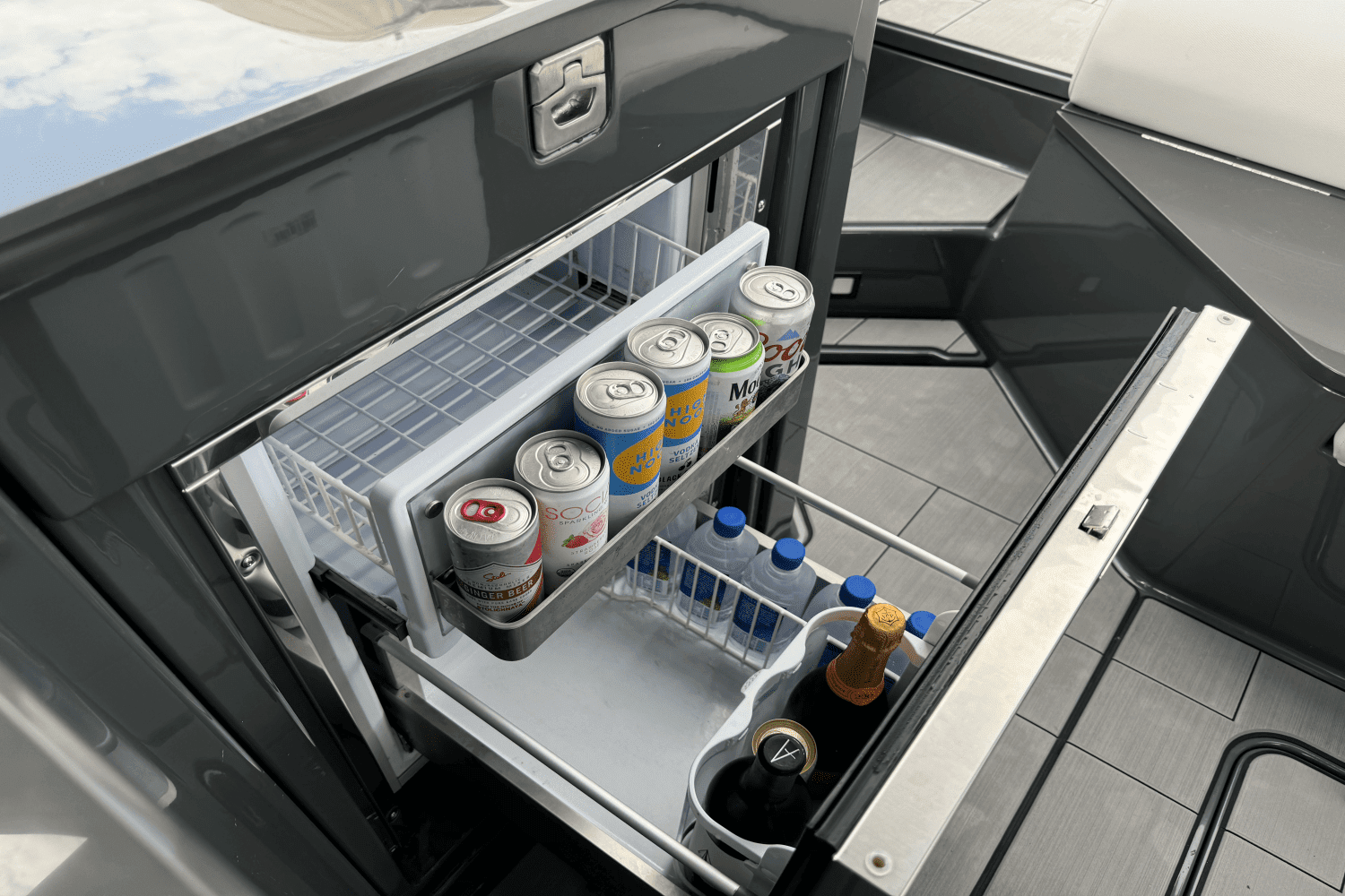 Slide: The Image of Aviara AV 32 2020 - 32