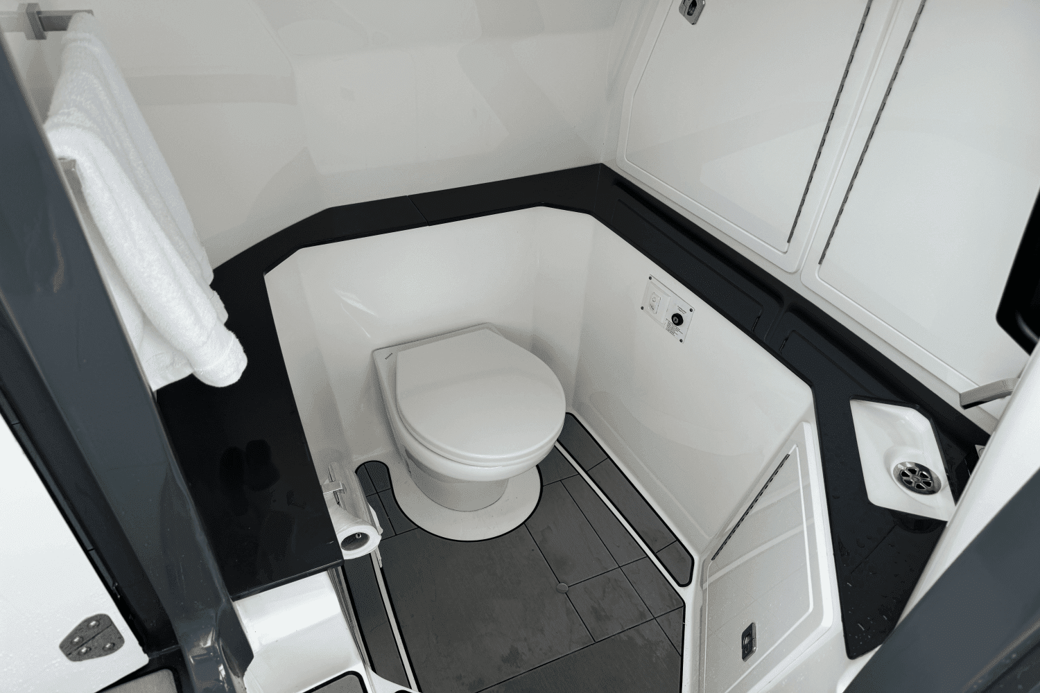 Slide: The Image of Aviara AV 32 2020 - 38