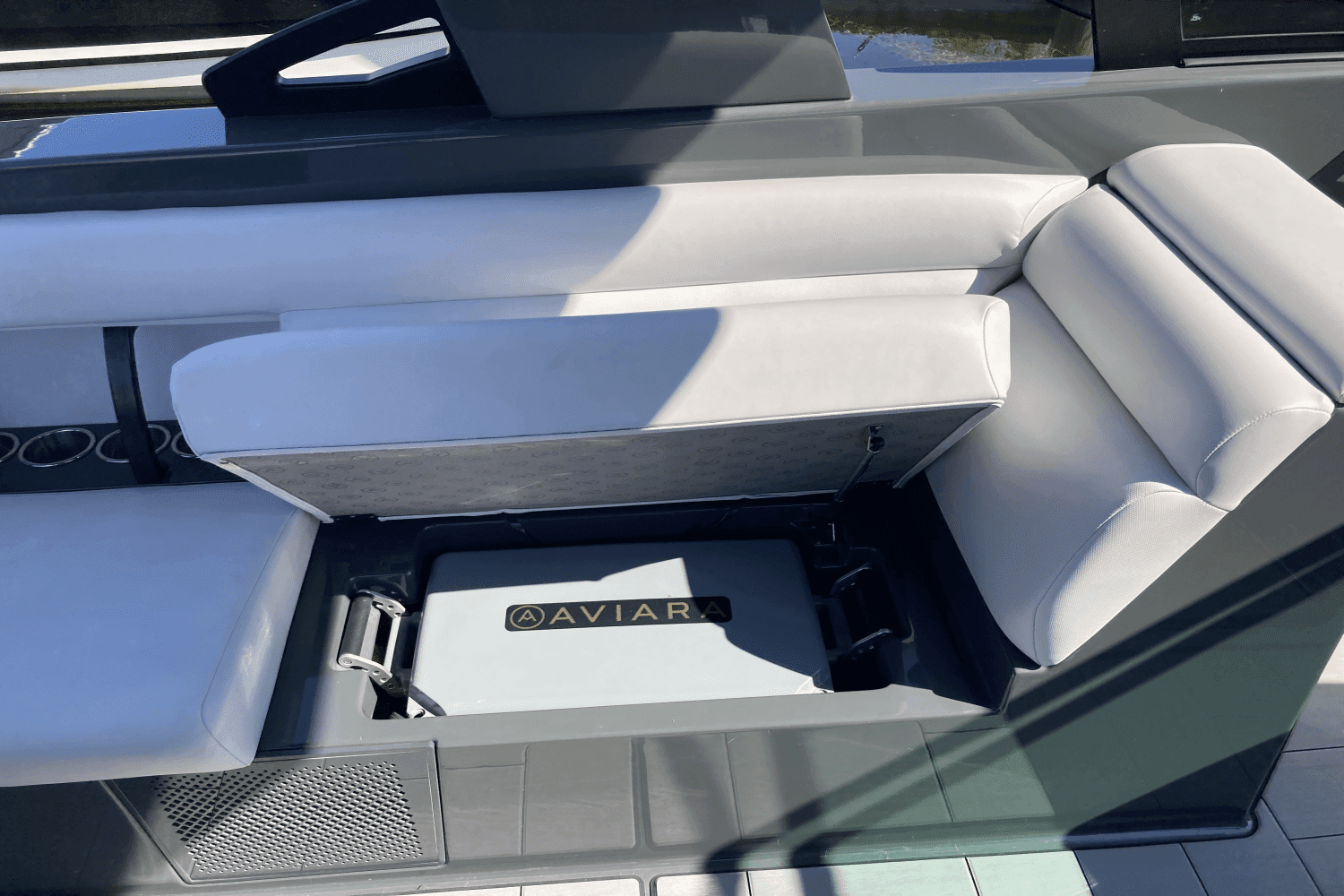 Slide: The Image of Aviara AV 32 2020 - 50