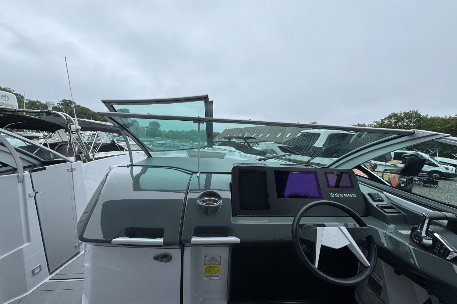 Slide: The Image of Aviara AV32 Outboard 2022 - 22