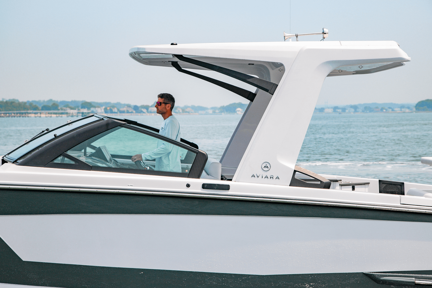 Slide: The Image of Aviara AV32 Outboard 2024 - 15