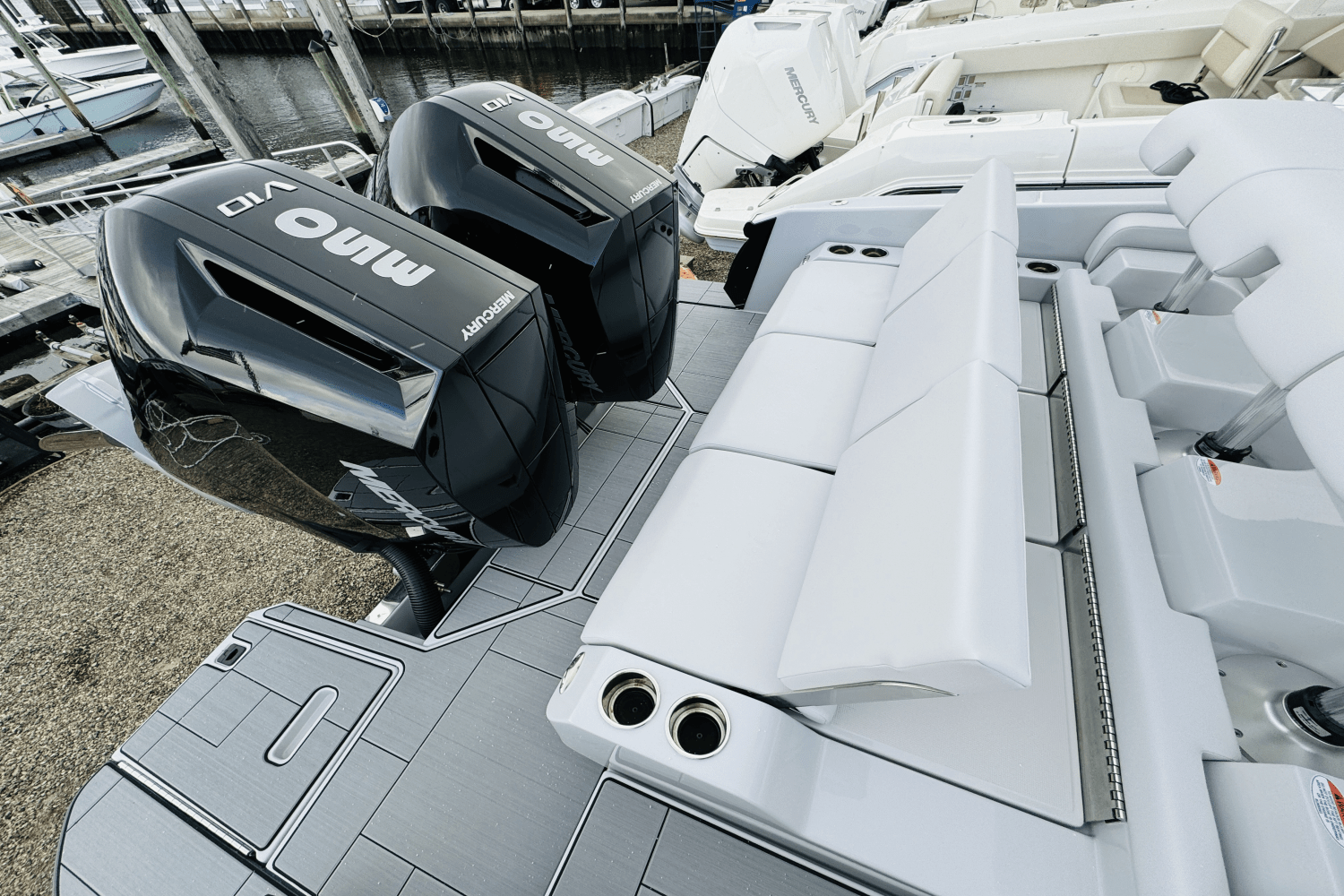 Slide: The Image of Aviara AV32 Outboard 2024 - 23