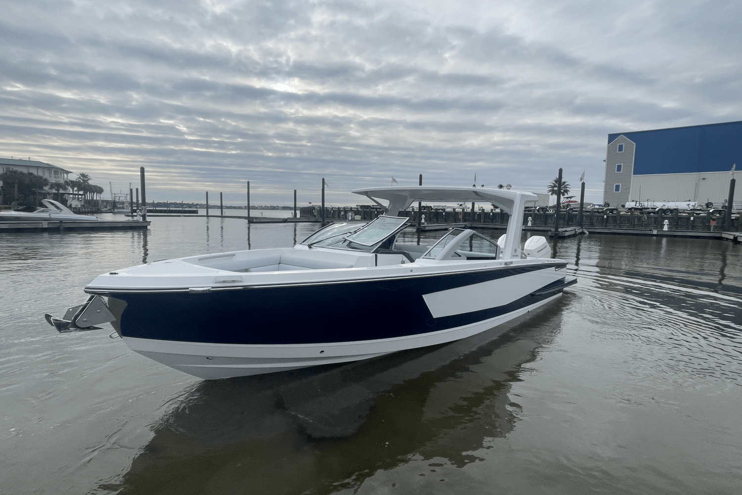 Slide: The Image of Aviara AV32 Outboard 2024 - 25