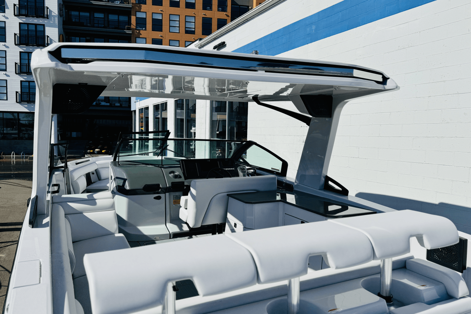 Slide: The Image of Aviara AV32 Outboard 2024 - 26