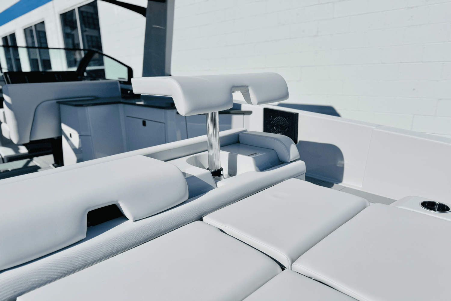 Slide: The Image of Aviara AV32 Outboard 2024 - 27