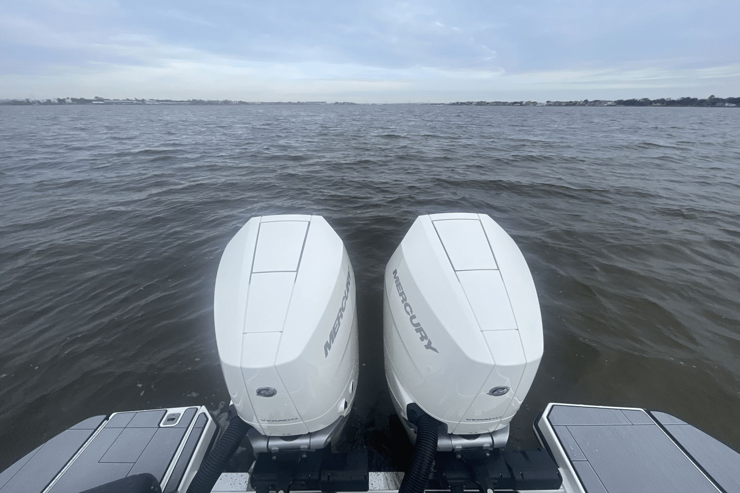 Slide: The Image of Aviara AV32 Outboard 2024 - 45